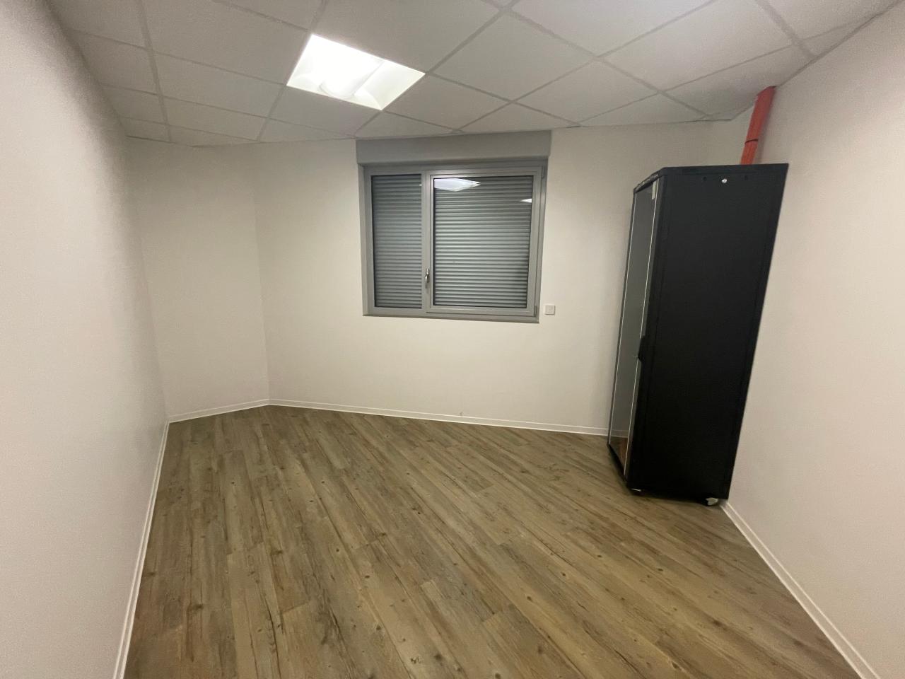 Bureau Ennery 530m² Location bureau Ennery Moselle OLBUR2427304 11